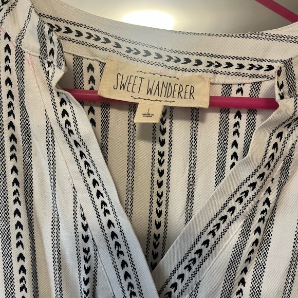 Blouse - Picture 2 of 3